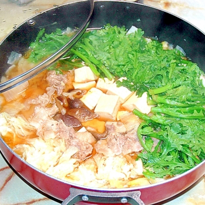 豆腐多めで生姜を効かせて！豚バラ肉のすき焼き風♪